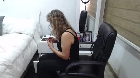 jessy online show from February 9, 1:00 am