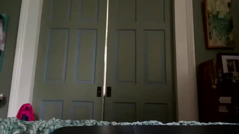 Snapshot of yessirmoreplease chatting on February 7, 7:27 pm yessirmoreplease online show from February 7, 7:27 pm