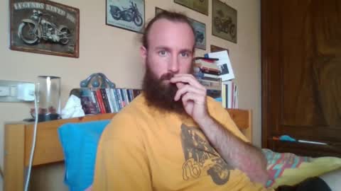 Snapshot of yeti_92 chatting on September 15, 4:18 pm yeti_92 online show from September 15, 4:18 pm