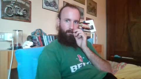 Snapshot of yeti_92 chatting on September 16, 4:41 pm yeti_92 online show from September 16, 4:41 pm