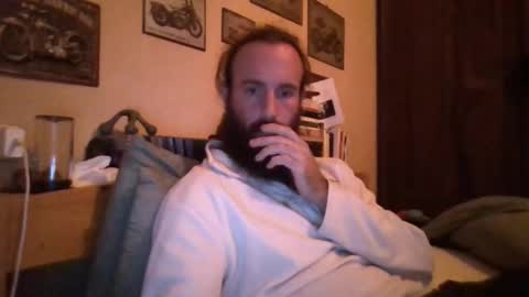 Snapshot of yeti_92 chatting on October 10, 5:01 pm yeti_92 online show from October 10, 5:01 pm