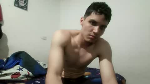 yhoangaga2025 online show from May 17, 3:48 am