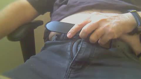 yigalb_ online show from December 19, 11:29 am