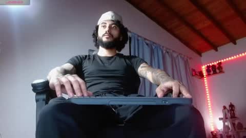 Snapshot of yio__cohen chatting on September 30, 7:35 am yio cohen  online show from September 30, 7:35 am