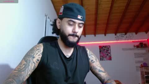 Snapshot of yio__cohen chatting on October 17, 9:34 am yio cohen  online show from October 17, 9:34 am