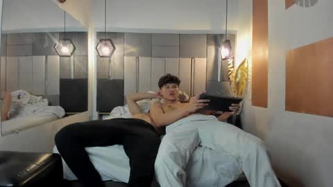 Snapshot of yizus_bonz chatting on January 20, 10:37 pm yizus_bonz online show from January 20, 10:37 pm