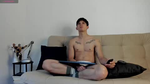 Snapshot of yizus_bonz chatting on September 11, 10:43 pm yizus_bonz online show from September 11, 10:43 pm