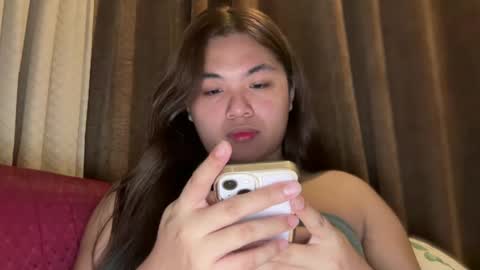 Snapshot of yllanahard chatting on February 2, 9:13 pm yllana love online show from February 2, 9:13 pm