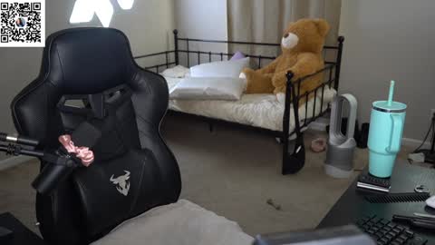 Palmela Handerson online show from January 17, 8:55 pm