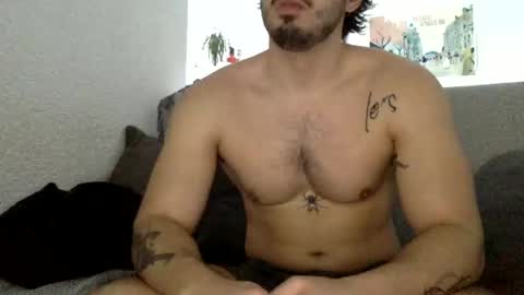 yngspaniard online show from January 9, 10:20 am