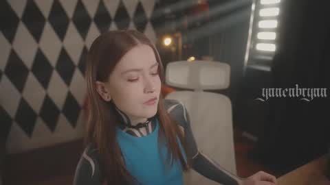 Snapshot of ynnenbrynn chatting on November 14, 7:18 am ynnenbrynn online show from November 14, 7:18 am