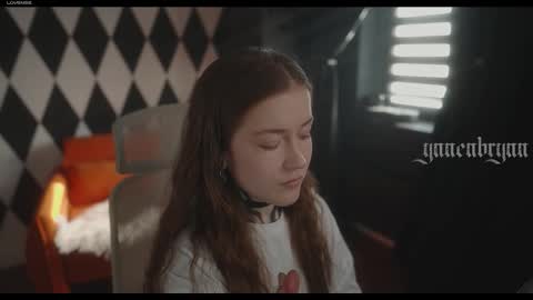 ynnenbrynn online show from February 21, 6:36 am