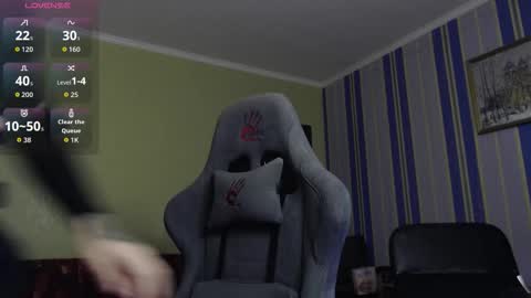 Snapshot of yofukashi chatting on October 9, 10:35 am yofukashi online show from October 9, 10:35 am