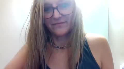 yogabuttttttt online show from October 3, 2:41 am