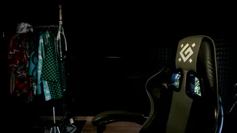 Snapshot of yoi_aji chatting on November 17, 3:51 pm You can ask my name in pm online show from November 17, 3:51 pm