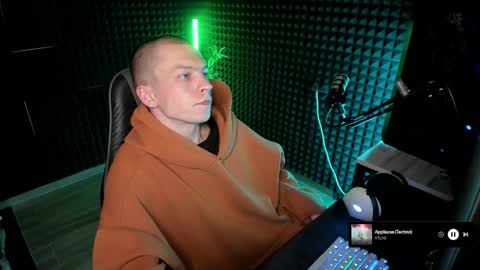 Snapshot of yoi_aji chatting on November 29, 5:49 pm You can ask my name in pm online show from November 29, 5:49 pm