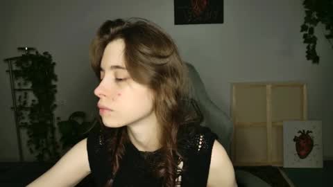 Snapshot of yoka_paradoxxx chatting on November 5, 5:07 am yoka_paradoxxx online show from November 5, 5:07 am