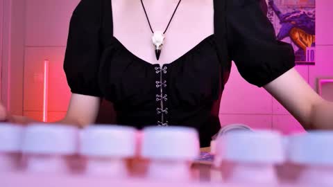 Snapshot of yoka_paradoxxx chatting on December 16, 5:12 am yoka_paradoxxx online show from December 16, 5:12 am