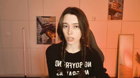 Snapshot of yoka_paradoxxx chatting on January 13, 9:03 am yoka_paradoxxx online show from January 13, 9:03 am