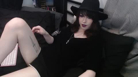 Snapshot of yokaigirl chatting on November 19, 9:48 pm Yokai Girl online show from November 19, 9:48 pm