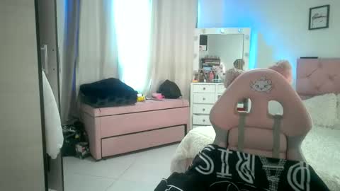 yokiko online show from December 15, 1:37 pm