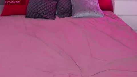 yoneii online show from October 6, 8:56 am