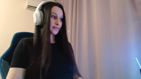 Sophie online show from April 29, 5:30 pm