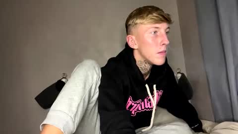 Snapshot of yorkshirelad208 chatting on January 4, 3:39 pm Harrison online show from January 4, 3:39 pm