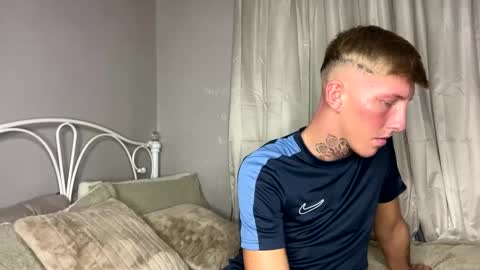 Snapshot of yorkshirelad208 chatting on February 26, 9:05 pm Harrison online show from February 26, 9:05 pm