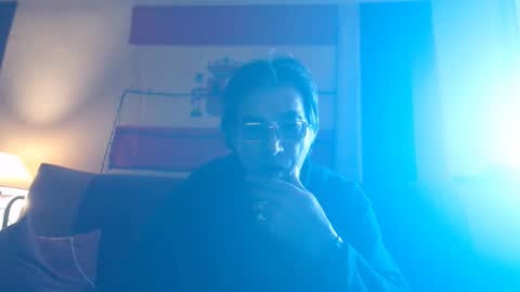 yosep online show from November 22, 11:31 am