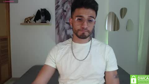 Snapshot of yoshy_man chatting on January 31, 6:57 am yoshy_man online show from January 31, 6:57 am