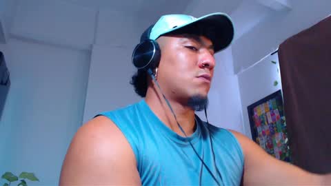 Snapshot of yosoy_enzo2020 chatting on December 2, 7:16 pm Enzo online show from December 2, 7:16 pm