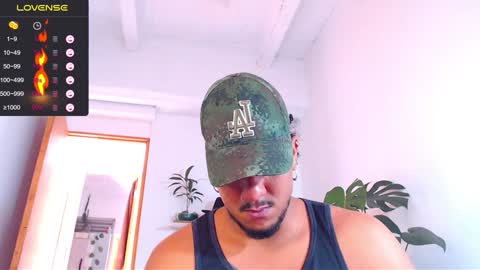 Snapshot of yosoy_enzo2020 chatting on January 17, 3:22 pm Enzo online show from January 17, 3:22 pm