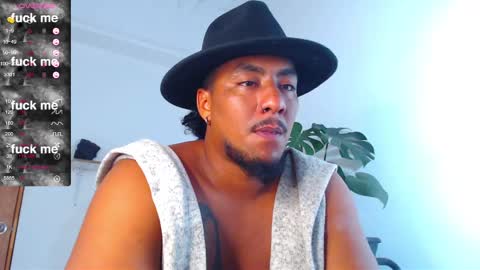 Snapshot of yosoy_enzo2020 chatting on February 28, 5:26 am Enzo online show from February 28, 5:26 am