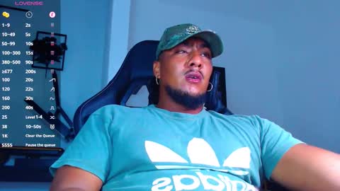 Snapshot of yosoy_enzo2020 chatting on November 13, 4:11 am Enzo online show from November 13, 4:11 am