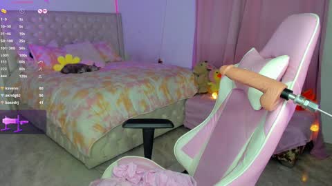 Snapshot of you_angel__ chatting on December 10, 11:22 am Ana online show from December 10, 11:22 am