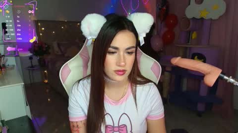 Snapshot of you_angel__ chatting on November 21, 3:38 am Ana online show from November 21, 3:38 am