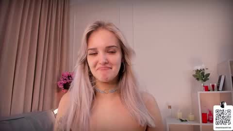 Elizabeth brunette -- Darline blonde  online show from February 21, 1:22 pm