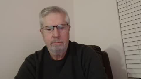 Snapshot of yougogirl_3 chatting on January 2, 3:05 am Colorado Guy Straight online show from January 2, 3:05 am