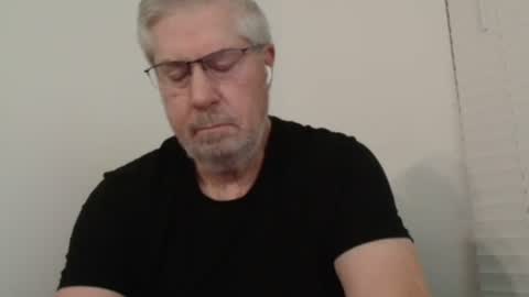 Snapshot of yougogirl_3 chatting on January 14, 12:45 pm Colorado Guy Straight online show from January 14, 12:45 pm