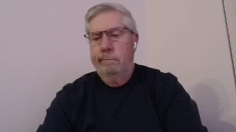 Snapshot of yougogirl_3 chatting on January 15, 12:25 pm Colorado Guy Straight online show from January 15, 12:25 pm