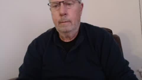 Snapshot of yougogirl_3 chatting on January 19, 12:50 pm Colorado Guy Straight online show from January 19, 12:50 pm