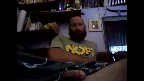 Snapshot of youllfall4me chatting on January 4, 2:56 am youllfall4me online show from January 4, 2:56 am