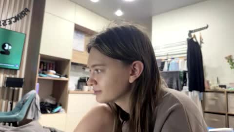 Snapshot of younona chatting on February 13, 7:43 pm Anna and Luna online show from February 13, 7:43 pm