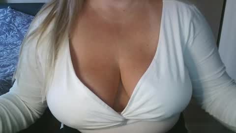 Maria Love online show from February 6, 8:51 am