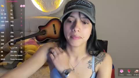 mia3 online show from February 9, 8:24 pm