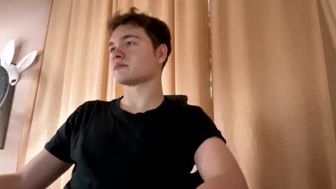 your_bunny123 online show from January 16, 2:10 pm