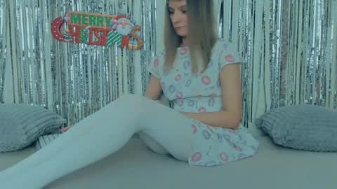 Lily online show from December 26, 11:21 am