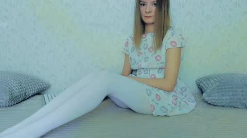 Lily online show from February 3, 12:57 pm