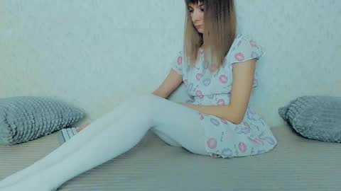 Lily online show from February 24, 1:42 pm